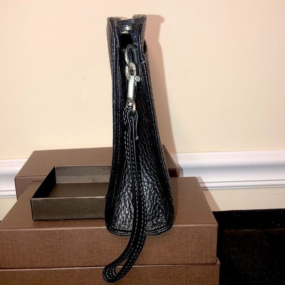 BURBERRYS Black Tumbled Leather Clutch Wristlet With Nova Check Plaid Lining - Picture 12 of 17